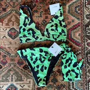 Beach Riot NWT 2 piece Large green leopard bikini
